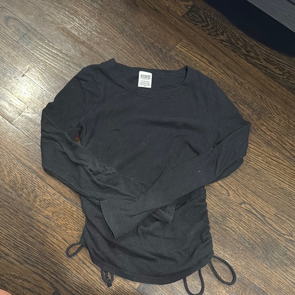 Black Long Sleeve Top‎ - Picture 1 of 3